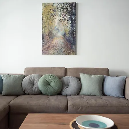 Apartment The Teacher's 2 Minutes Away From The Galatas (Chania)