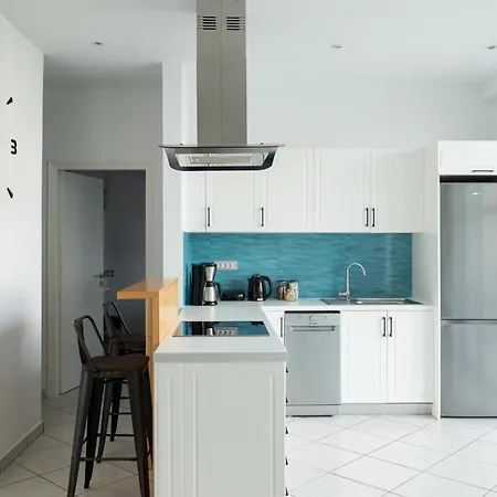Apartment The Teacher's 2 Minutes Away From The Galatas (Chania)